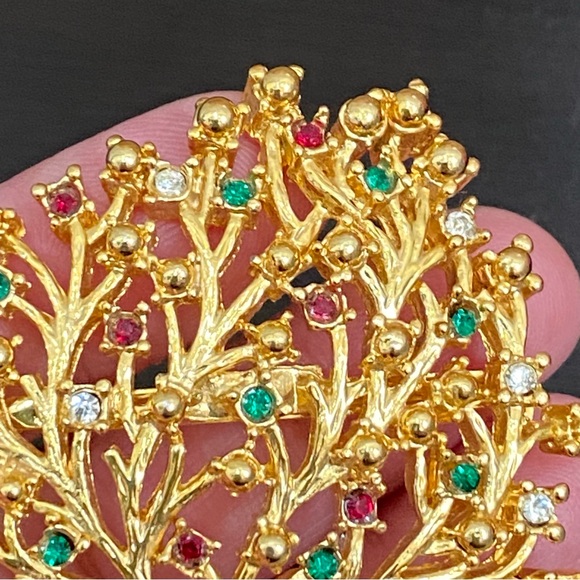 Vintage Unsigned Gold-tone Tree with Red Green & Clear Stones Brooch - Picture 6 of 9
